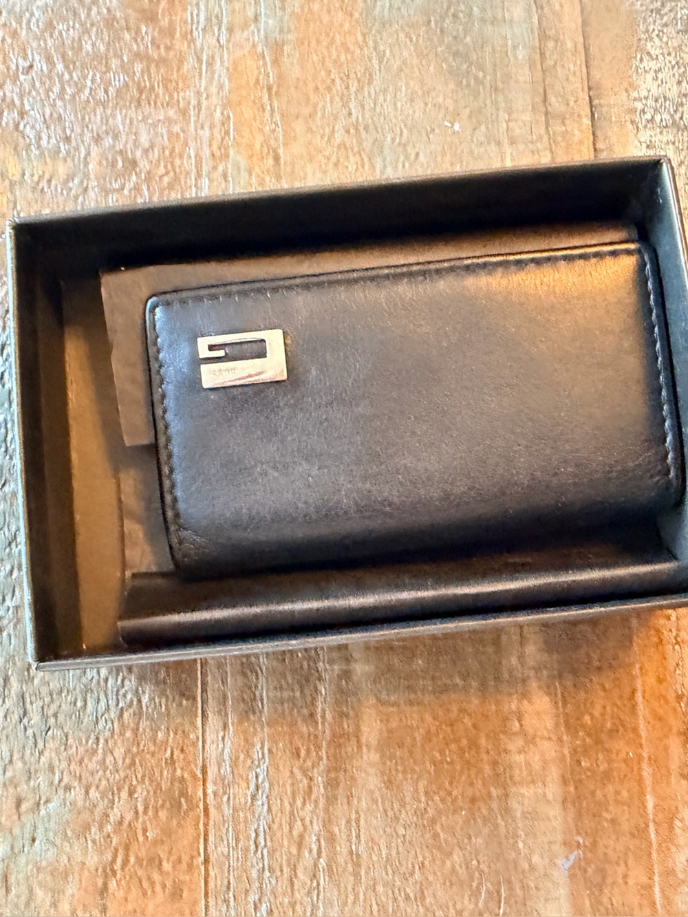 Gucci Black Leather Card & Key Holder with Silver Metal G Emblem